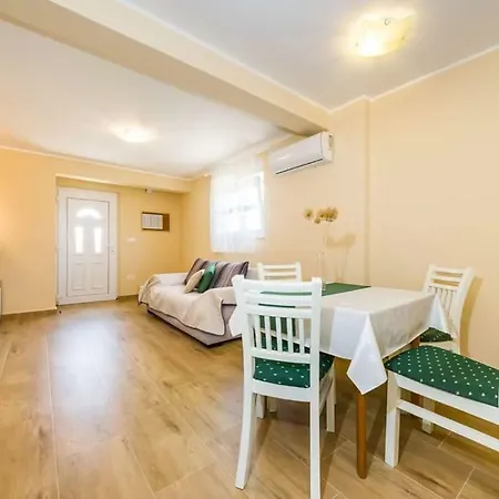 Apartman Leo