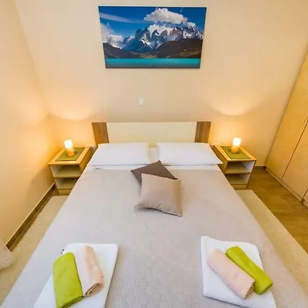 아파트 Apartman Leo