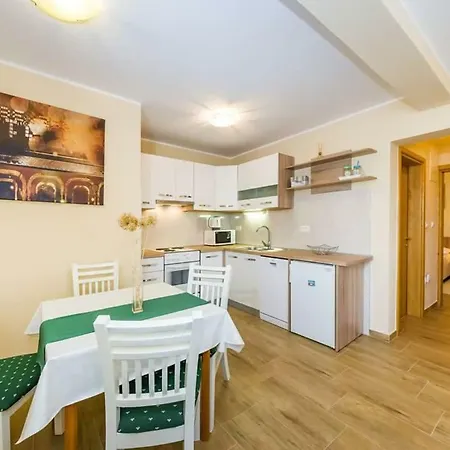 Apartman Leo 아파트 *